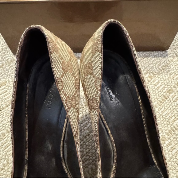 Gucci Brown & Gold Bambi peep toe pumps beige ebony | size 9 - Picture 4 of 8